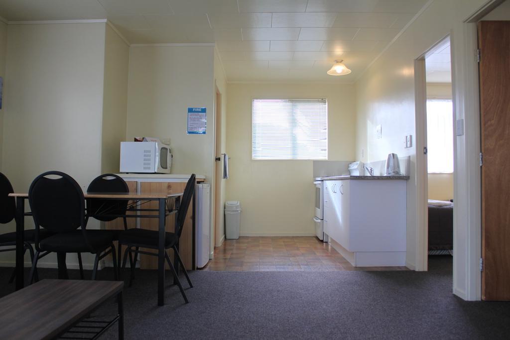 Coronation Court Motel New Plymouth Exterior foto