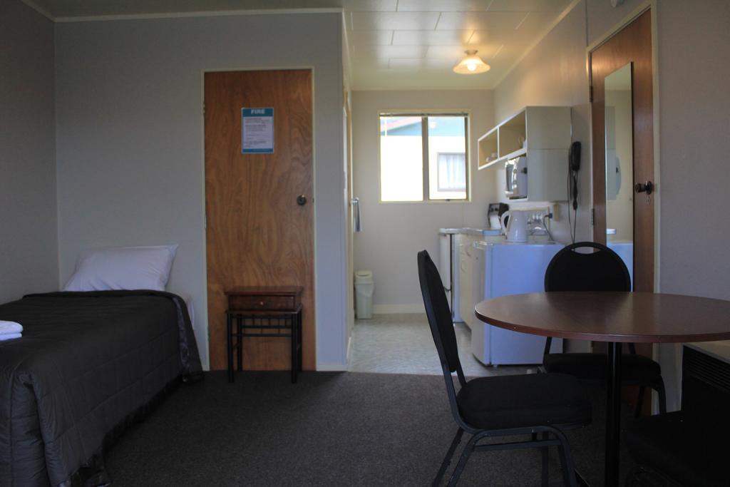 Coronation Court Motel New Plymouth Exterior foto